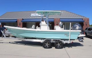 BAY BOAT WITH BOW SEATING